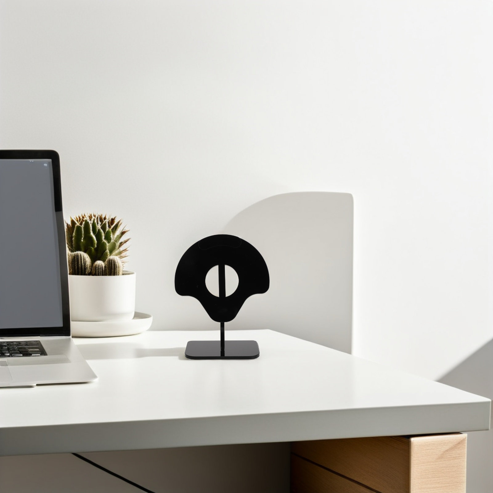 アクリル製スポーツイヤホンスタンド。デスクトップ用ヘッドホン - Desk Setup Headphone Stand のレビューと価格