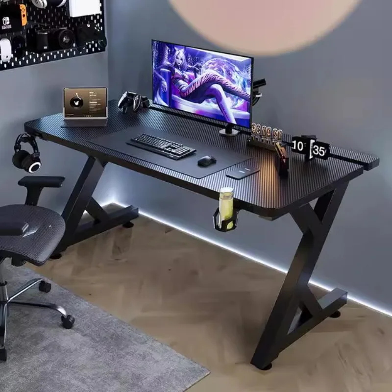 Q ミニマリスト ブラック コンピューター デスク デザイン - Desk Setup Black のレビューと価格