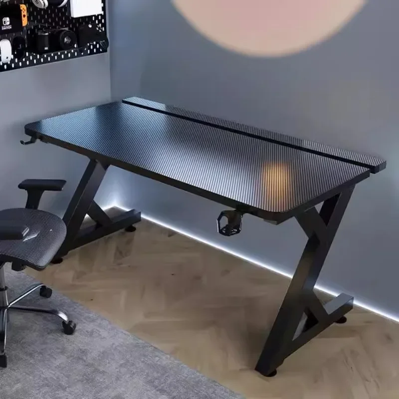 Q ミニマリスト ブラック コンピューター デスク デザイン - Desk Setup Black のレビューと価格